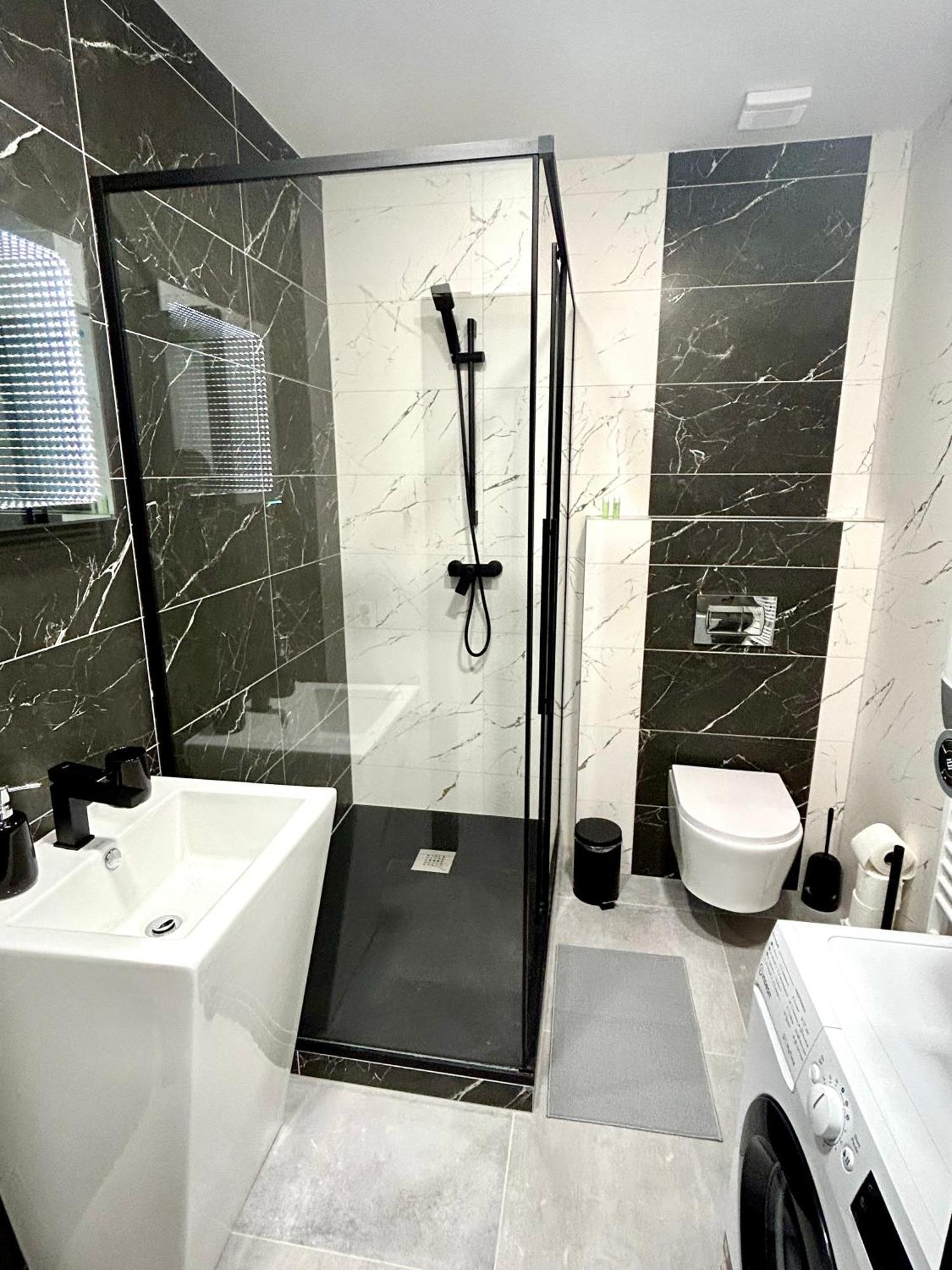 Apartmany Premium Se Soukromym Parkovanim Česká Lípa Exterior foto