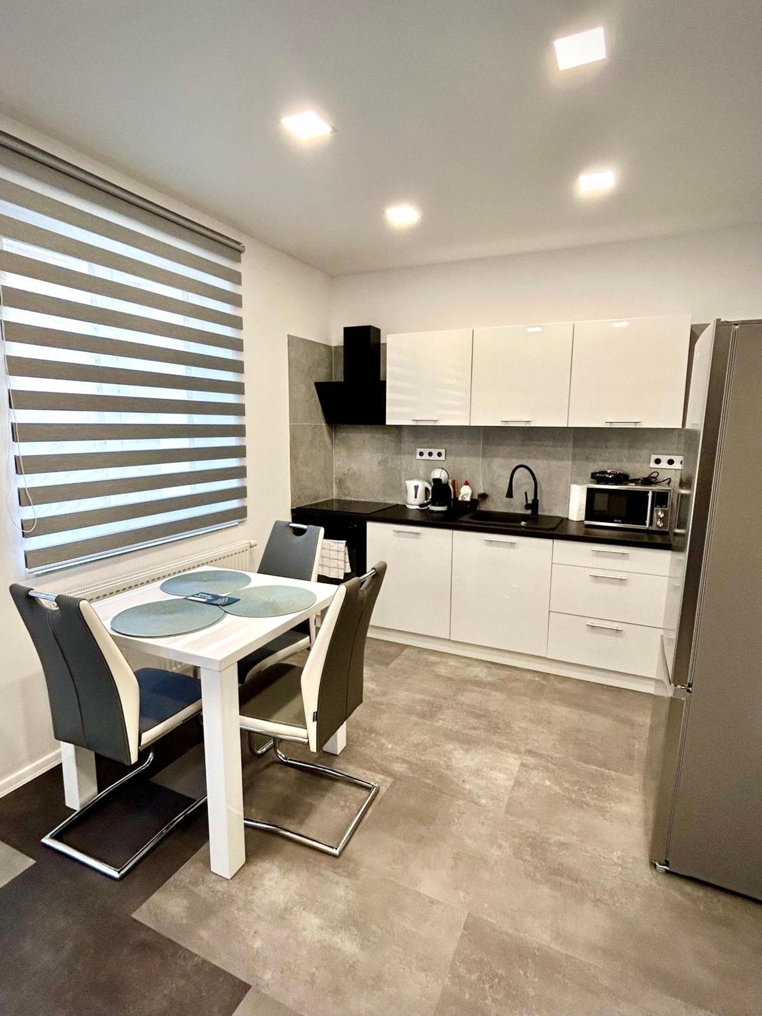 Apartmany Premium Se Soukromym Parkovanim Česká Lípa Exterior foto